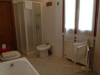 Riva Reno Guest house Bologna