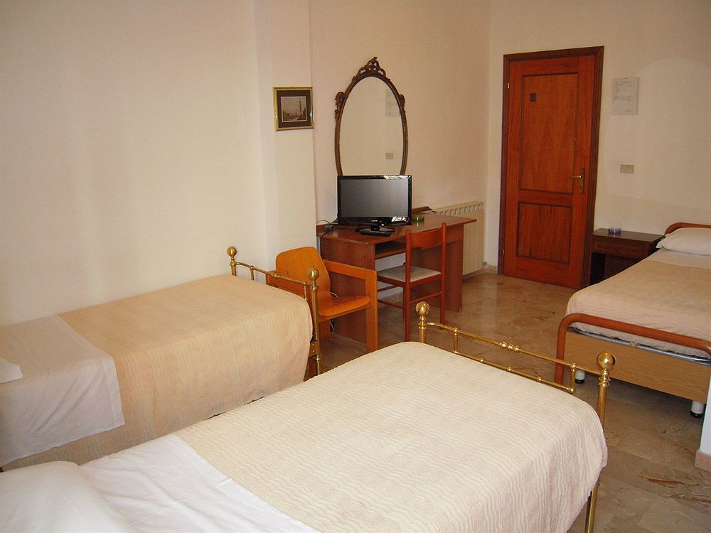 Riva Reno Guest house 2*